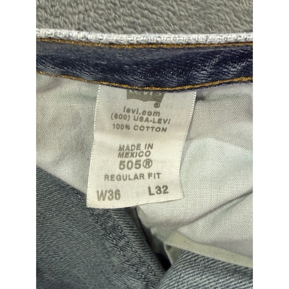 Levis 505 Jeans Mens 36x32 Blue Light Wash Denim‎ Straight Mid Rise Workwear